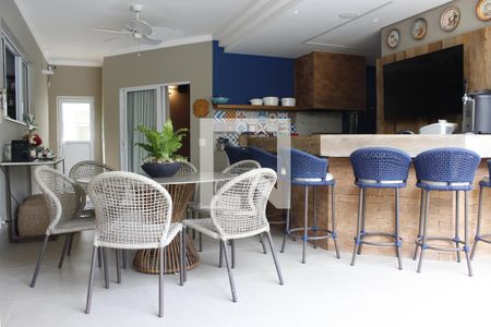 Casa de condomínio à venda com 1000m², 5 quartos e 6 vagasChurrasqueira