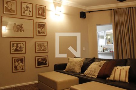 Casa de condomínio à venda com 1000m², 5 quartos e 6 vagasHome Theatre 