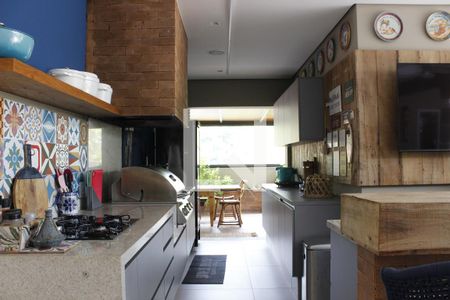 Casa de condomínio à venda com 1000m², 5 quartos e 6 vagasChurrasqueira