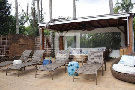 Casa de condomínio à venda com 1000m², 5 quartos e 6 vagasÁrea da Piscina 