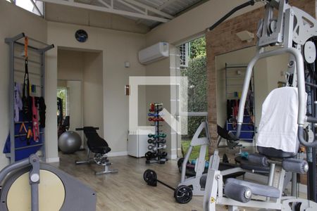 Casa de condomínio à venda com 1000m², 5 quartos e 6 vagasAcademia