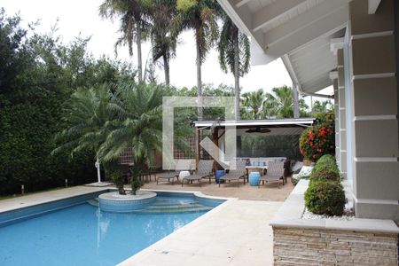 Casa de condomínio à venda com 1000m², 5 quartos e 6 vagasPiscina