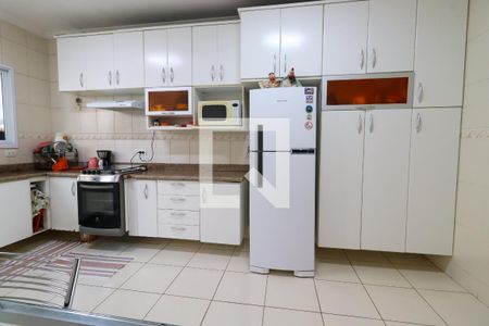 Casa à venda com 170m², 3 quartos e 2 vagas Casa à venda com 170m², 3 quartos e 2 vagasCozinha