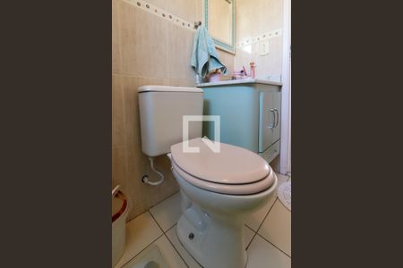 Casa à venda com 170m², 3 quartos e 2 vagas Casa à venda com 170m², 3 quartos e 2 vagasBanheiro social