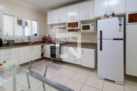 Casa à venda com 170m², 3 quartos e 2 vagas Casa à venda com 170m², 3 quartos e 2 vagasCozinha