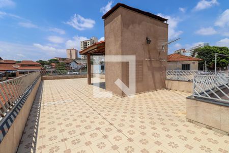 Casa à venda com 170m², 3 quartos e 2 vagas Casa à venda com 170m², 3 quartos e 2 vagasTerraço