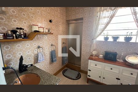 Casa à venda com 650m², 5 quartos e 6 vagas Casa à venda com 650m², 5 quartos e 6 vagasBanheiro da Suíte