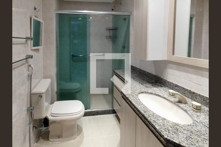 Apartamento à venda com 80m², 2 quartos e 2 vagasBanheiro da Suíte 