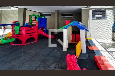 Apartamento à venda com 66m², 2 quartos e 1 vaga Apartamento à venda com 66m², 2 quartos e 1 vagaÁrea comum - Playground
