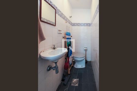 Apartamento à venda com 66m², 2 quartos e 1 vaga Apartamento à venda com 66m², 2 quartos e 1 vagaBanheiro de serviço