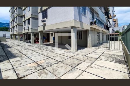 Apartamento à venda com 66m², 2 quartos e 1 vaga Apartamento à venda com 66m², 2 quartos e 1 vagaÁrea comum - Playground