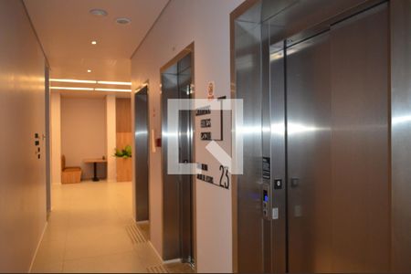 Studio à venda com 23m², 1 quarto e sem vagaElevadores