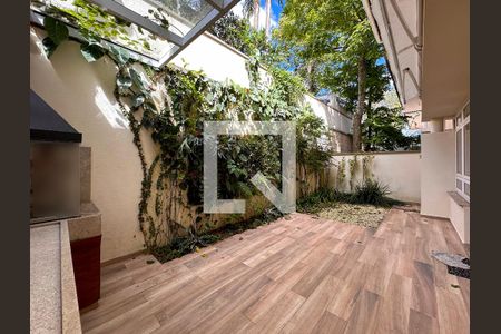 Varanda de casa de condomínio para alugar com 4 quartos, 300m² em Chácara Monte Alegre, São Paulo