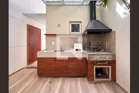 Varanda de casa de condomínio para alugar com 4 quartos, 300m² em Chácara Monte Alegre, São Paulo