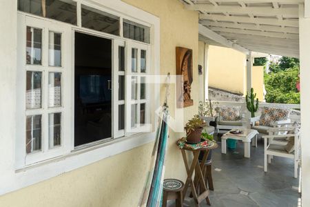 Casa à venda com 250m², 5 quartos e 3 vagasVaranda 1 andar