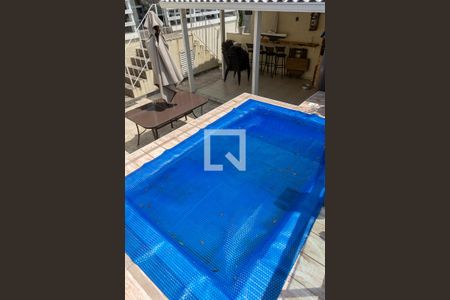 Casa à venda com 250m², 5 quartos e 3 vagasChurraqueira / piscina