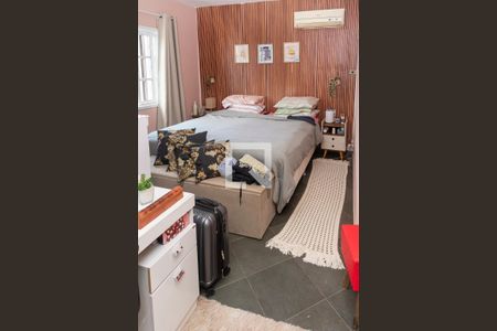 Casa à venda com 250m², 5 quartos e 3 vagasQuarto 5 Suite - Armários