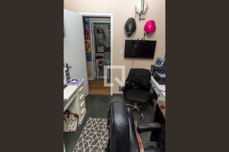 Casa à venda com 250m², 5 quartos e 3 vagasQuarto 1 Armários / Escritório