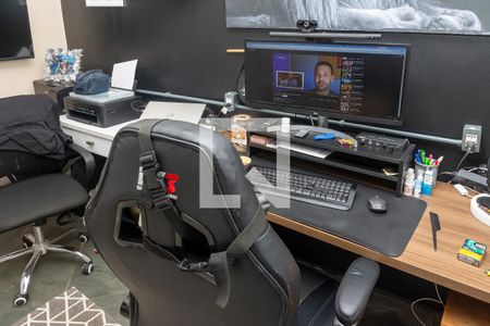 Casa à venda com 250m², 5 quartos e 3 vagasQuarto 1 Armários / Escritório