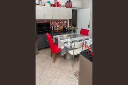 Casa à venda com 250m², 5 quartos e 3 vagasCopa-Cozinha