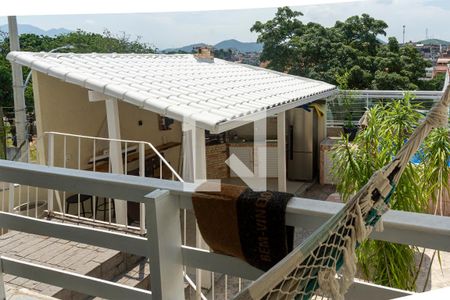 Casa à venda com 250m², 5 quartos e 3 vagasChurraqueira / piscina