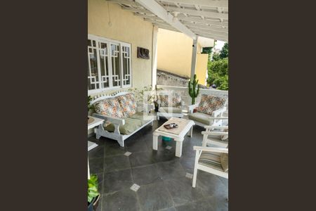 Casa à venda com 250m², 5 quartos e 3 vagasVaranda 1 andar