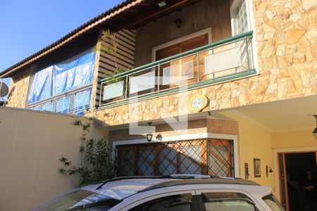 Casa à venda com 166m², 3 quartos e 3 vagasGaragem