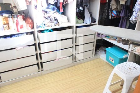 Casa à venda com 166m², 3 quartos e 3 vagasCloset do Quarto 1 