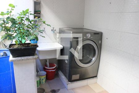 Casa à venda com 166m², 3 quartos e 3 vagasLavanderia