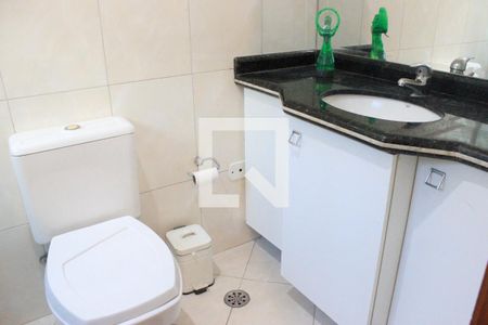 Casa à venda com 166m², 3 quartos e 3 vagasBanheiro do Quarto 2