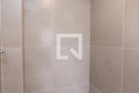 Apartamento à venda com 45m², 2 quartos e sem vaga Apartamento à venda com 45m², 2 quartos e sem vagaBanheiro