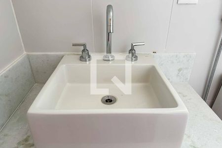 Apartamento à venda com 66m², 2 quartos e 1 vaga Apartamento à venda com 66m², 2 quartos e 1 vagaBanheiro