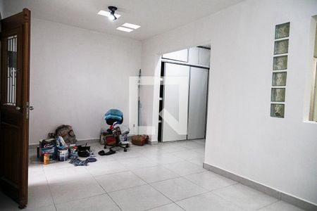 Casa à venda com 250m², 2 quartos e 4 vagas Casa à venda com 250m², 2 quartos e 4 vagasSala 3