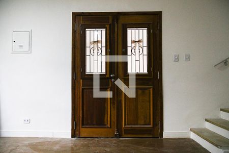 Casa à venda com 250m², 2 quartos e 4 vagas Casa à venda com 250m², 2 quartos e 4 vagasPorta da Sala