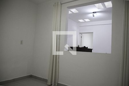 Casa à venda com 250m², 2 quartos e 4 vagas Casa à venda com 250m², 2 quartos e 4 vagasQuarto / Sala
