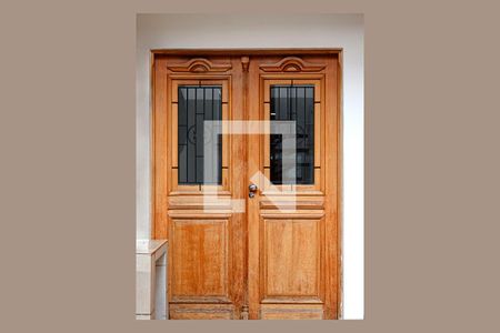 Casa à venda com 250m², 2 quartos e 4 vagas Casa à venda com 250m², 2 quartos e 4 vagasPorta Sala 3