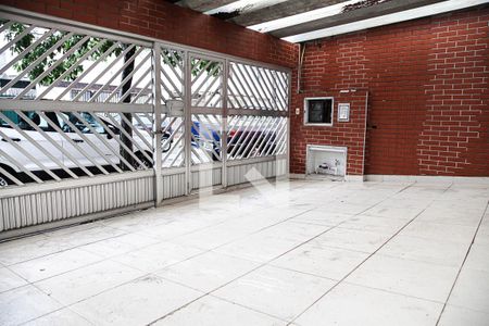 Casa à venda com 250m², 2 quartos e 4 vagas Casa à venda com 250m², 2 quartos e 4 vagasGaragem