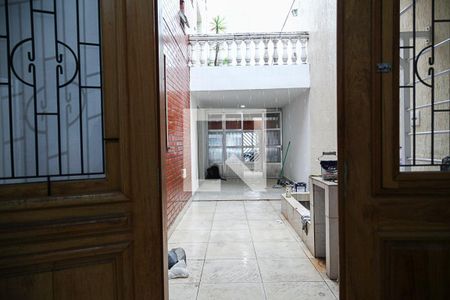 Casa à venda com 250m², 2 quartos e 4 vagas Casa à venda com 250m², 2 quartos e 4 vagasQuintal