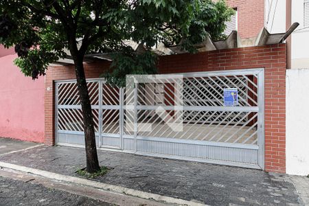 Casa à venda com 250m², 2 quartos e 4 vagas Casa à venda com 250m², 2 quartos e 4 vagasGaragem