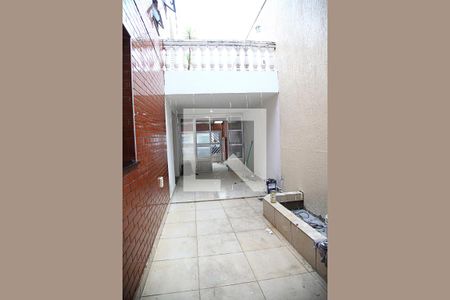 Casa à venda com 250m², 2 quartos e 4 vagas Casa à venda com 250m², 2 quartos e 4 vagasQuintal