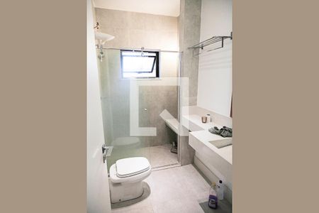 Casa à venda com 250m², 2 quartos e 4 vagas Casa à venda com 250m², 2 quartos e 4 vagasBanheiro