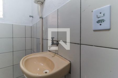 Banheiro de casa para alugar com 1 quarto, 30m² em Mogi Moderno, Mogi das Cruzes