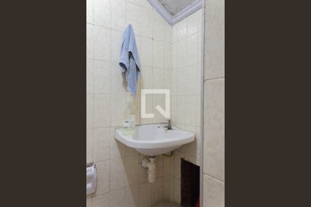 Casa à venda com 287m², 3 quartos e 4 vagasBanheiro de serviço