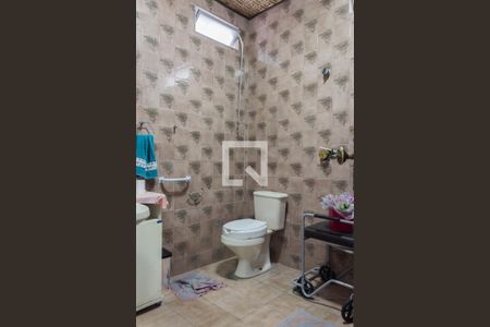 Casa à venda com 287m², 3 quartos e 4 vagasBanheiro 2