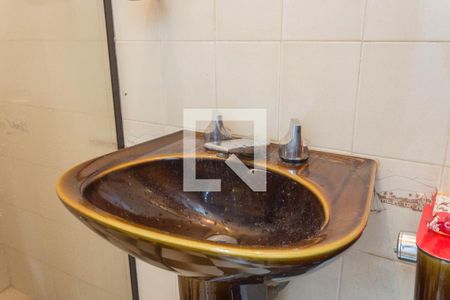 Casa à venda com 287m², 3 quartos e 4 vagasBanheiro 1