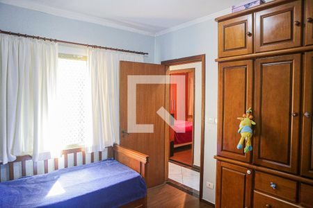 Casa à venda com 247m², 3 quartos e 6 vagas Casa à venda com 247m², 3 quartos e 6 vagasQuarto 2