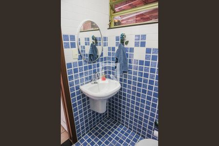 Casa à venda com 247m², 3 quartos e 6 vagas Casa à venda com 247m², 3 quartos e 6 vagasBanheiro - Garagem