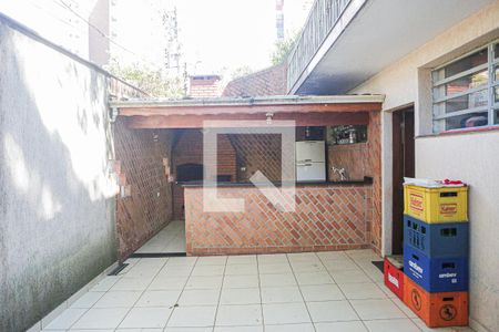 Casa à venda com 247m², 3 quartos e 6 vagas Casa à venda com 247m², 3 quartos e 6 vagasChurrasqueira - Quintal