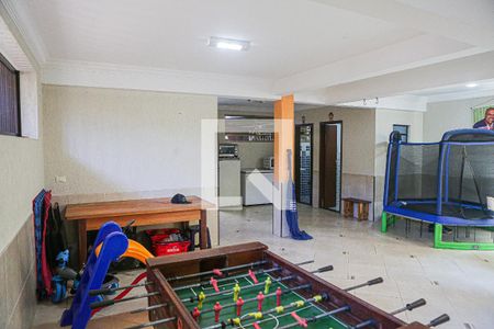 Casa à venda com 247m², 3 quartos e 6 vagas Casa à venda com 247m², 3 quartos e 6 vagasGaragem