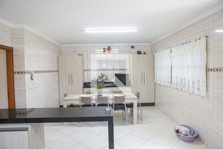 Casa à venda com 247m², 3 quartos e 6 vagas Casa à venda com 247m², 3 quartos e 6 vagasCozinha - Sala de Jantar